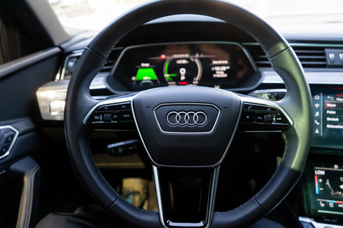 Used 2024 Audi Q8 e-tron Prestige w/ Prestige Package image 22