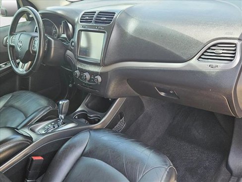 Used 2015 Dodge Journey Crossroad w/ Flexible Seating Group image 23