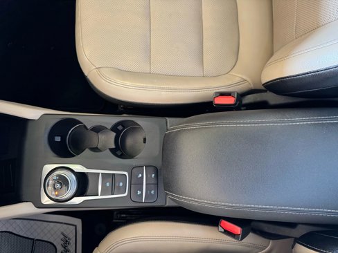 Used 2020 Ford Escape Titanium image 14