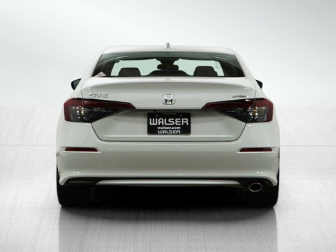 Used 2025 Honda Civic Sport image 4