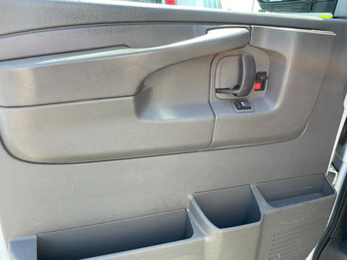 Used 2014 Chevrolet Express 2500 image 13