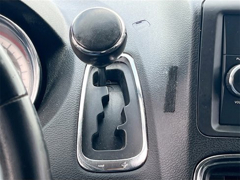 Used 2016 Dodge Grand Caravan American Value Package w/ UConnect Hands-Free Group image 15