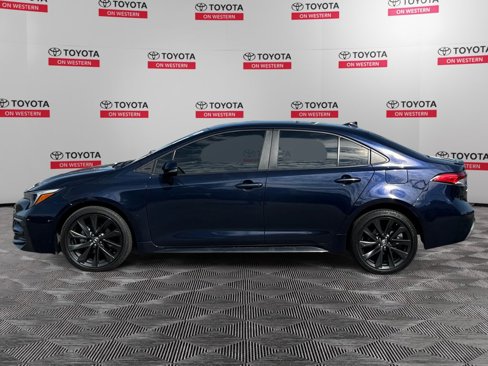 Used 2024 Toyota Corolla SE image 2