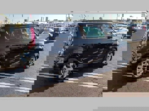 Used 2018 Kia Soul image 28