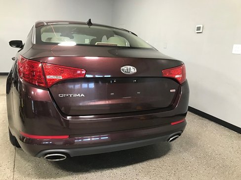 Used 2011 Kia Optima LX w/ Convenience Pkg image 4