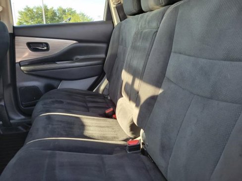 Used 2018 Nissan Murano S image 9