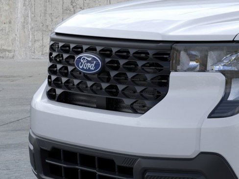 New 2025 Ford Maverick XL image 18