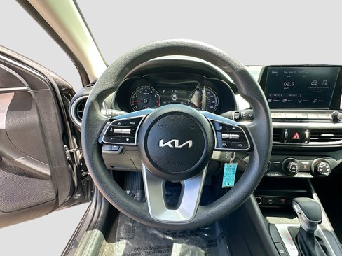 Used 2024 Kia Forte LXS image 11