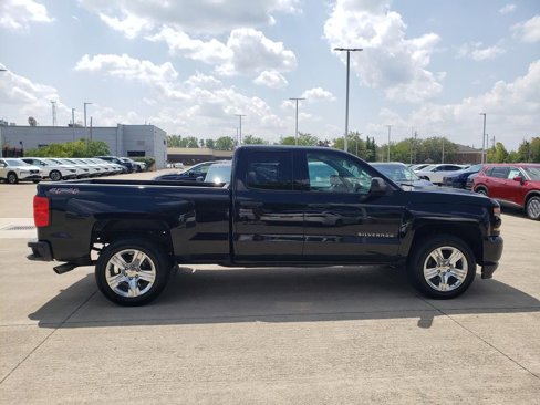 Used 2017 Chevrolet Silverado 1500 Custom w/ Custom Convenience Package image 9