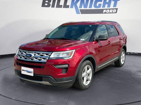 Used 2018 Ford Explorer XLT image 1