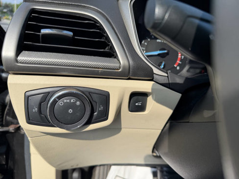 Used 2014 Ford Fusion SE image 19
