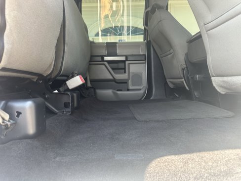 Used 2016 Ford F150 XLT image 12