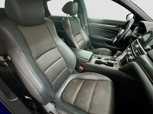 Used 2018 Honda Accord Sport image 32