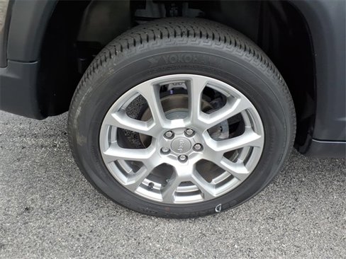 Used 2022 Jeep Compass Latitude image 29