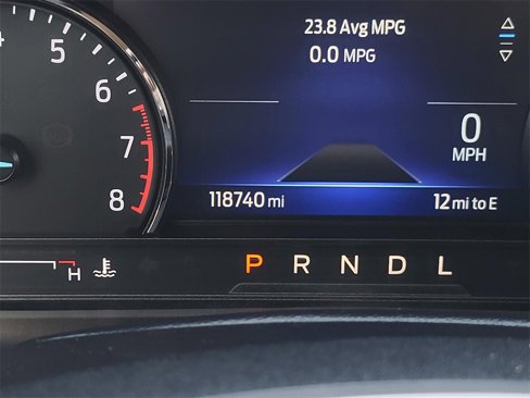 Used 2022 Ford Explorer XLT image 22