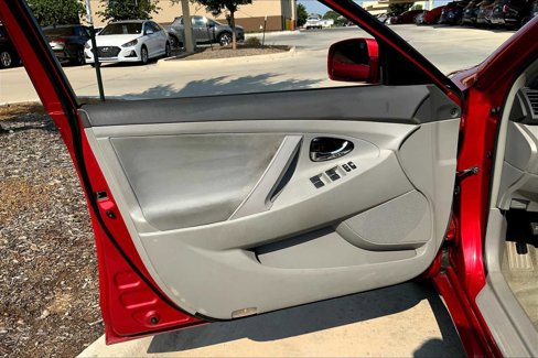Used 2011 Toyota Camry LE image 21