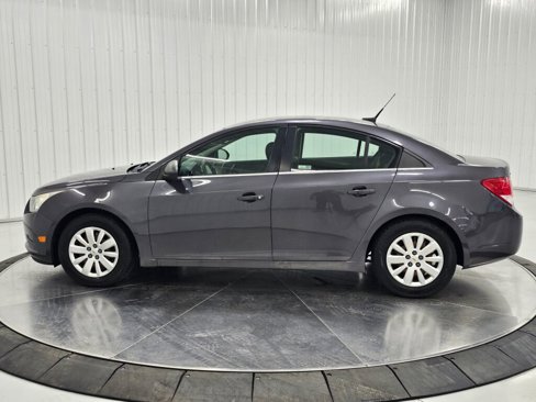Used 2011 Chevrolet Cruze LS w/ Connectivity Package image 27