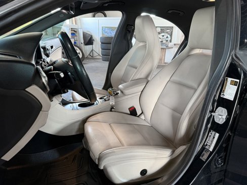 Used 2018 Mercedes-Benz CLA 250 image 21