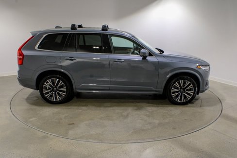 Used 2022 Volvo XC90 T6 Momentum w/ Climate Package image 6
