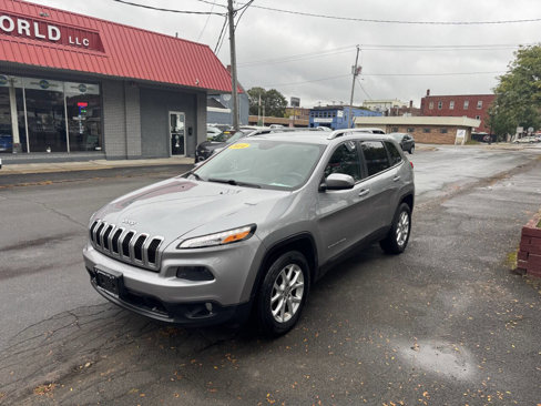 Used 2014 Jeep Cherokee Latitude w/ Comfort/Convenience Group image 2