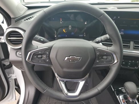 Used 2025 Chevrolet Trax ACTIV w/ Driver Confidence Package image 27
