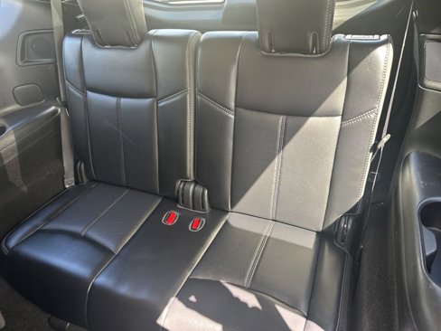 Used 2020 Nissan Pathfinder Platinum image 11