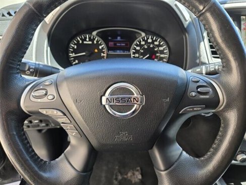 Used 2020 Nissan Pathfinder SL image 24