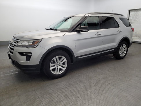 Used 2019 Ford Explorer XLT w/ Equipment Group 201A image 2