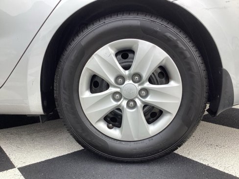Used 2018 Kia Forte LX w/ LX Popular Package image 10