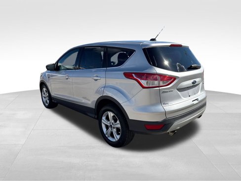 Used 2015 Ford Escape SE image 4