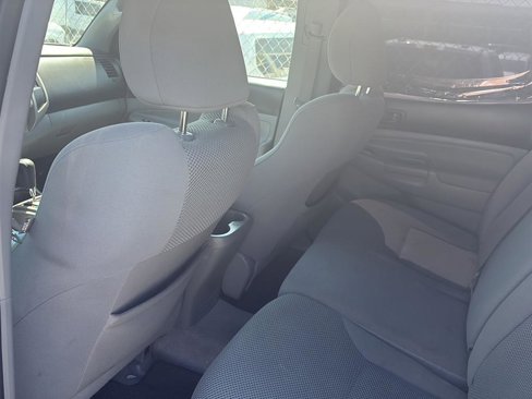 Used 2011 Toyota Tacoma PreRunner image 14
