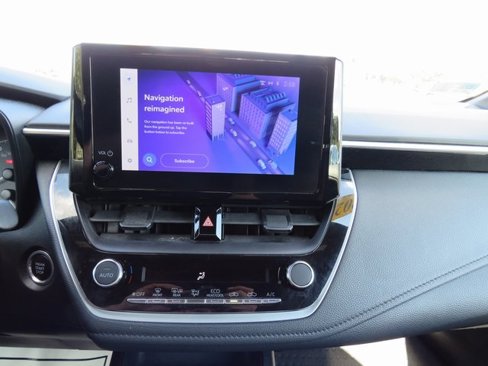 Used 2024 Toyota Corolla SE image 14