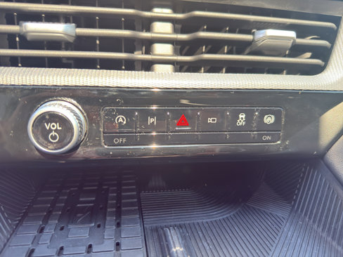Used 2025 Ford Explorer ST image 18