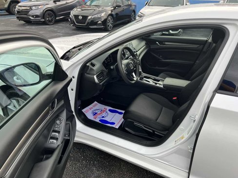 Used 2021 Honda Accord LX image 11