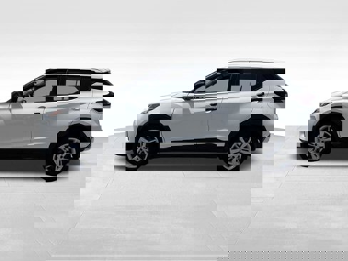 Used 2021 Nissan Kicks S image 2