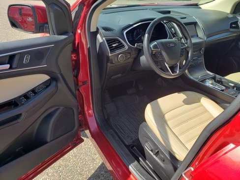 Used 2020 Ford Edge SEL w/ Convenience Package image 12