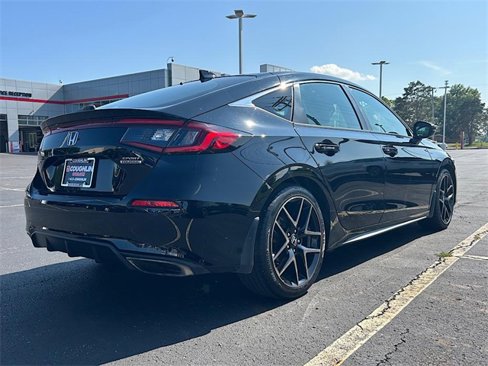 Used 2022 Honda Civic Sport Touring image 6