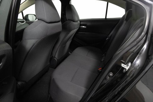Used 2021 Toyota Corolla LE image 31