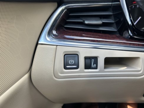 Used 2019 Cadillac XT5 Luxury image 29