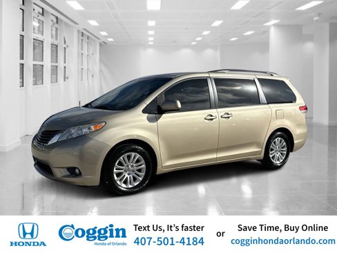 Used 2014 Toyota Sienna XLE image 1