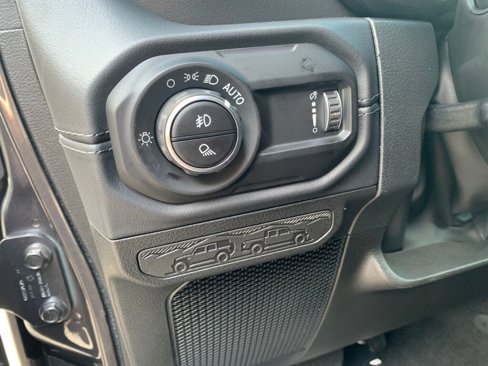 New 2025 Jeep Gladiator Sport image 16