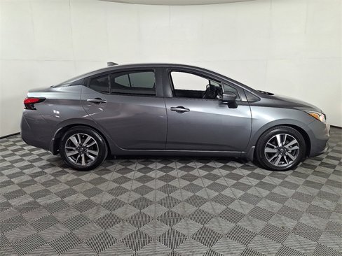 Used 2020 Nissan Versa SV image 11