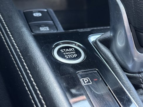 Used 2023 Nissan Kicks SV image 5
