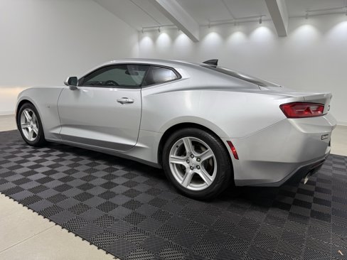 Used 2018 Chevrolet Camaro LT image 5