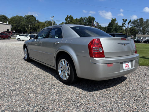 Used 2009 Chrysler 300 Touring image 4