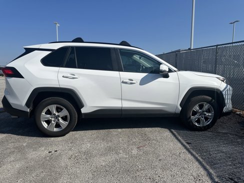 Used 2020 Toyota RAV4 XLE image 2