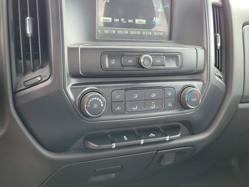Used 2018 Chevrolet Silverado 1500 Custom image 27