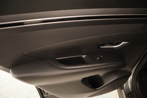 Used 2022 Hyundai Tucson SE image 15