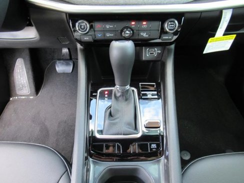 New 2025 Jeep Compass Latitude w/ Mopar Graphics Package image 21