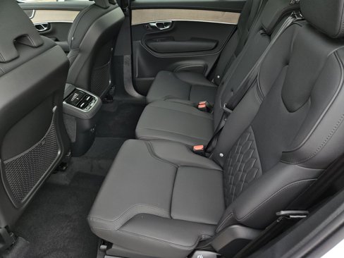 New 2025 Volvo XC90 B6 Core w/ Protection Package image 26